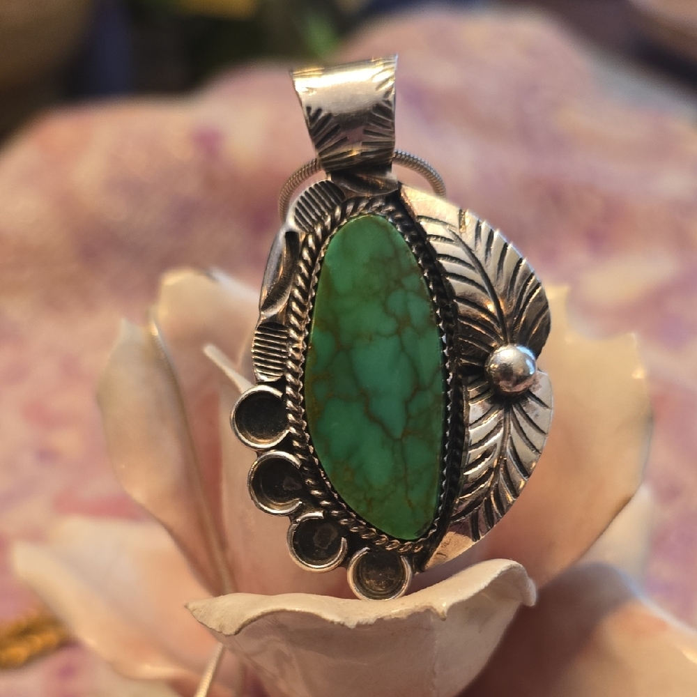 Green Turquoise .925 Silver Necklace with Feather Details